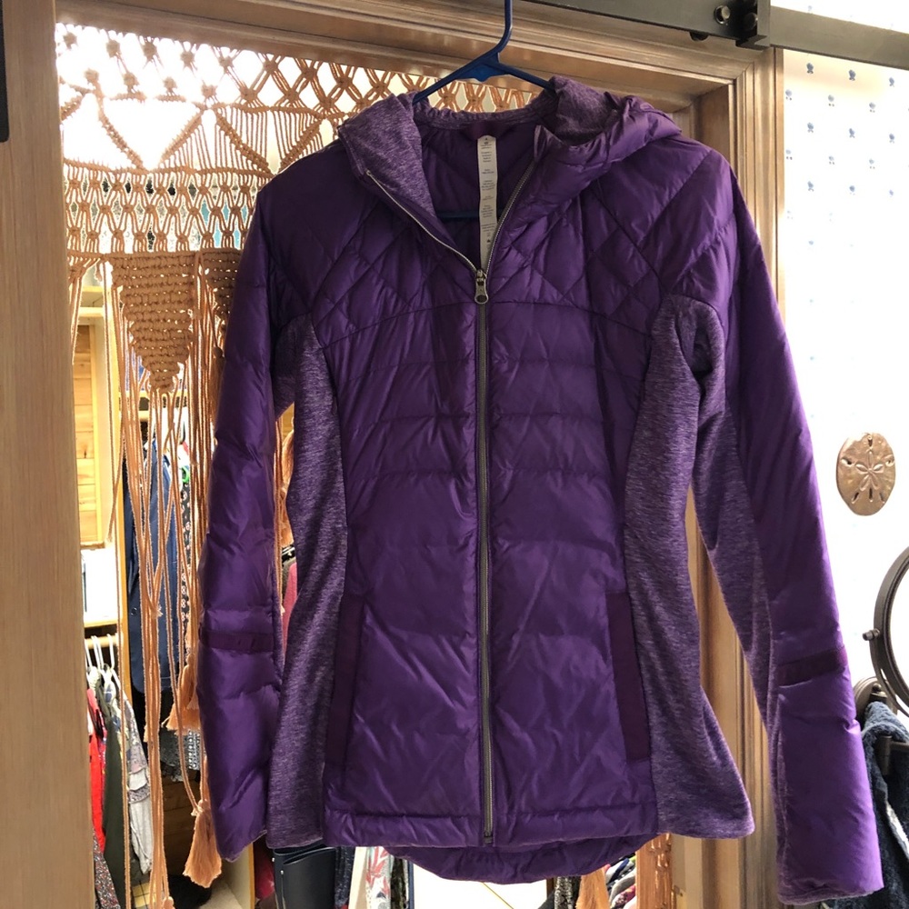Lululemon size 4 Down for a Run jacket